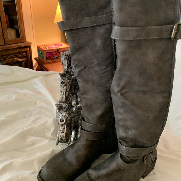 Just Fab Knee High Leather Boots - Picture 3 of 6